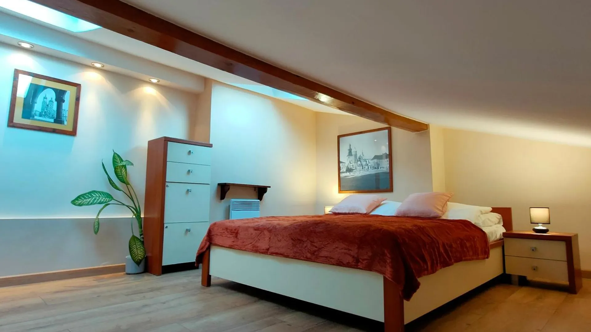 Krakow Old Town Apartment